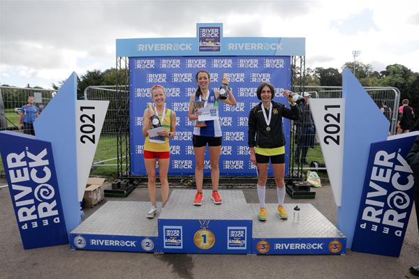 2021-belfastmarathon-womenswinners.jpg