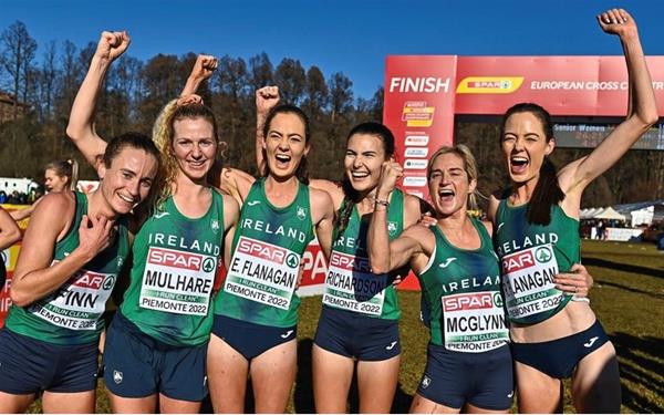 2022-euroxc-irishseniorwomen.jpg